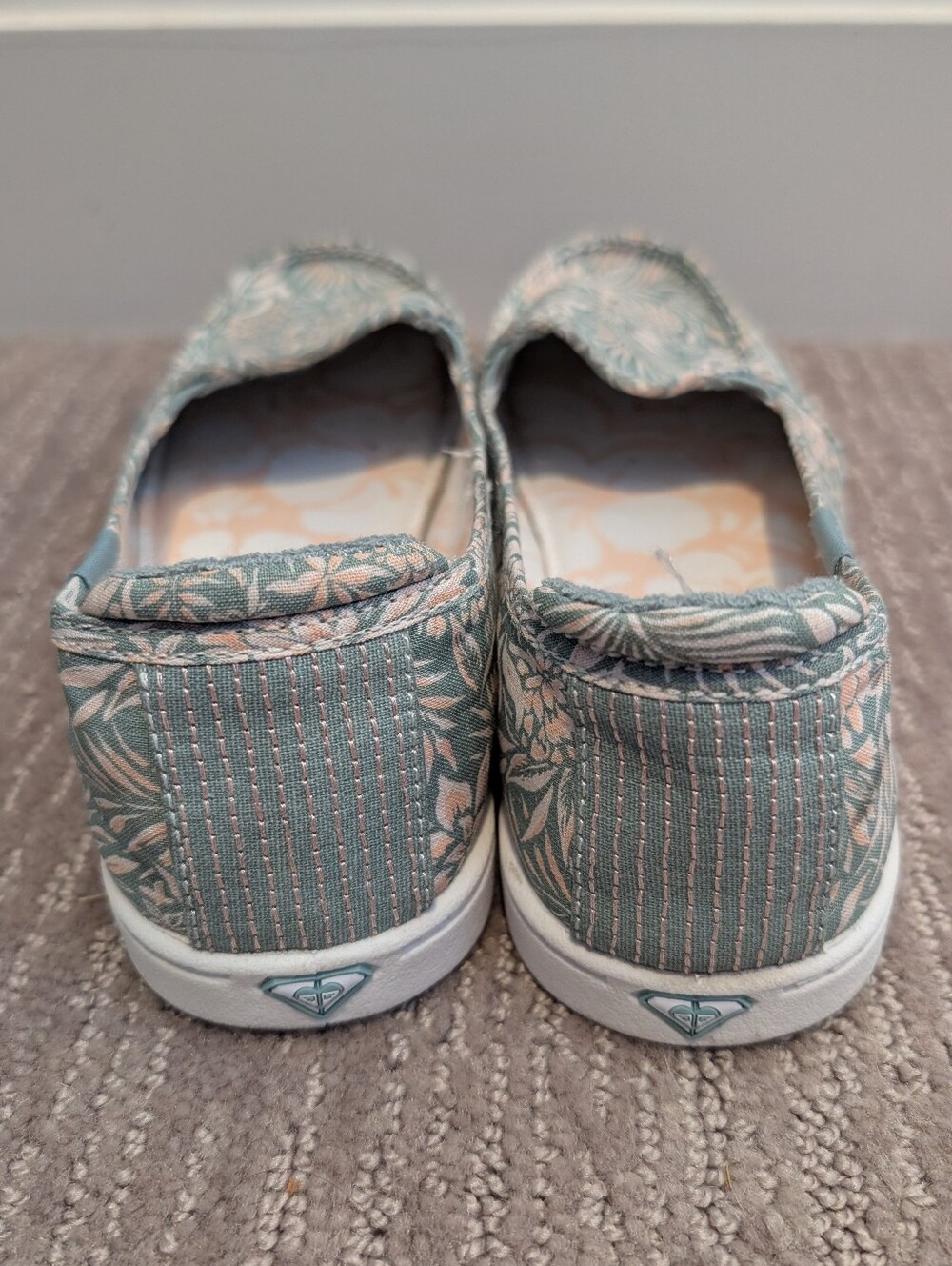 Floral Print Roxy Minnow - Picture 3 of 7